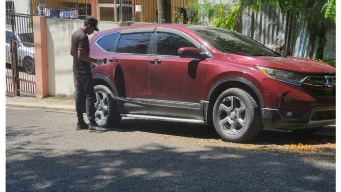 detectan-sangre-en-jeepeta-de-joven-desaparecido-fffa7803-focus-0-0-896-504