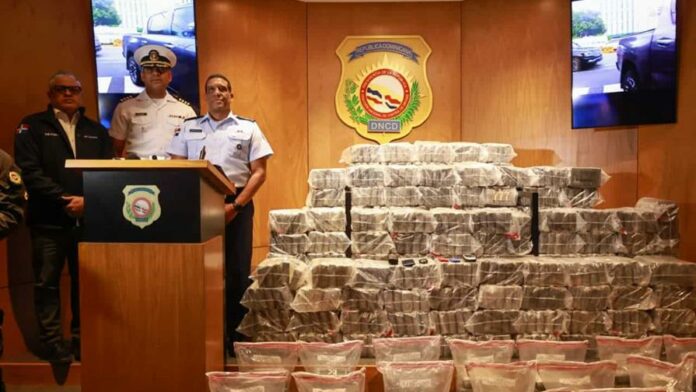 operativo-de-la-dncd-en-bani-incauta-cocaina-en-las-costas-b7ca9716-focus-0-0-896-504