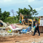 Con bombas lacrimógenas, desalojaron a varias familias en Los Frailes