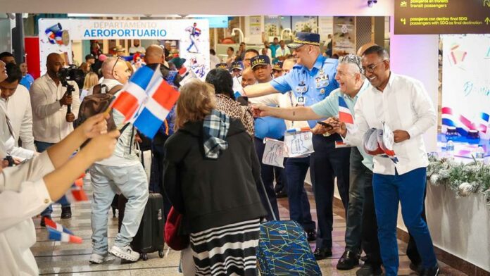 reciben-a-dominicanos-a-ritmo-de-musica-en-aila-focus-0-0-896-504