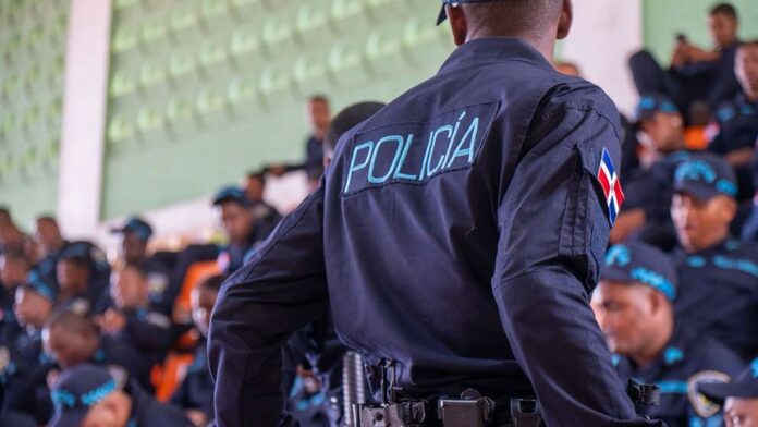 recorrido-nuevos-uniformes-policia-nacional-b3429715-focus-0-0-896-504