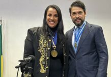 Gobierno de Japón condecora Embajador de la RD