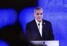 Abinader pide a Senasa convertirse en actor civil «para recuperar cada peso robado»