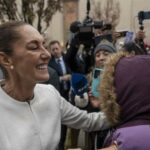 Sheinbaum reúne a cientos de miles de mexicanos para reafirmar su poder ante las críticas