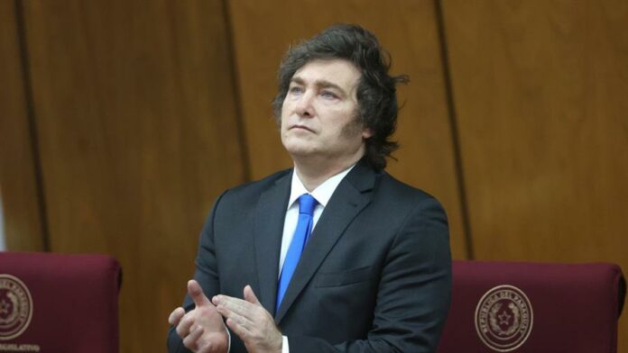 milei-aplauso-efe-5f03e9eb79035229b72c50c9356bb8dfe1ba063fw-f4f6857a-focus-min0.01-0.42-896-504