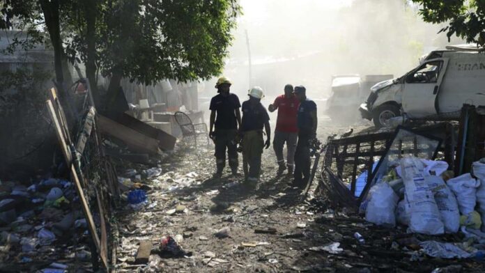 ninos-provocan-incendio-en-santo-domingo-este-autoridades-trabajan-f19c1dc5-focus-0-0-896-504