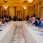 Abinader apalude avances en la organización de Santo Domingo 2026