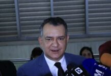 El presidente de la JCE advierte portadores de cédula falsa «van a caer presos» si van a renovarla