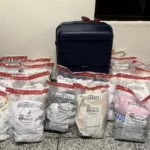 Detienen en el AILA a pasajera con 110 prendas impregnadas de presunta cocaína