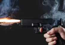 Tiroteo en Santiago: mueren dos hombres y un tercero queda herido tras presunto intento de asalto