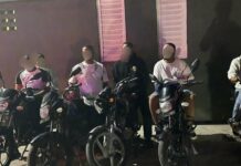 Tres policías arrestados entre un grupo de hombres que andaban en motores robados en San Juan