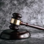 Prisión preventiva contra tres hombres acusados de matar a una mujer y lanzar su cuerpo en una cisterna en SDE