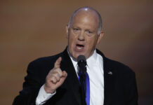 EEUU avisa que ICE seguirá en los aeropuertos hasta que vuelvan «100 % a la normalidad»