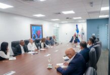 Ministro trata con comerciantes medidas para evitar guerra genere desabastecimiento de productos