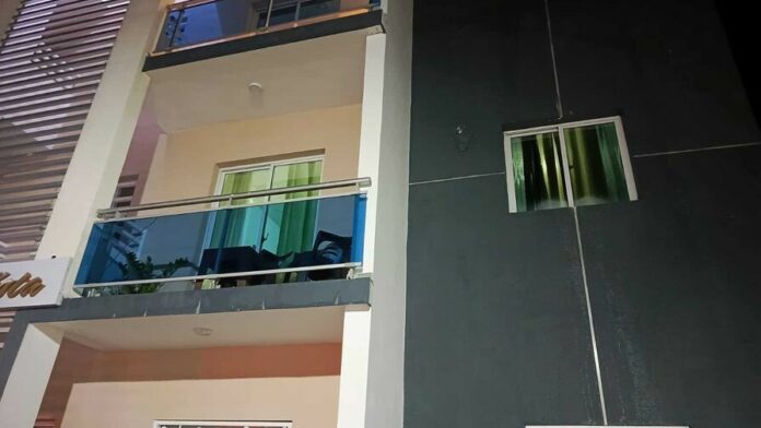 mujer-cae-desde-apartamento-en-miches-autoridades-investigan-50e24088-focus-0-0-896-504
