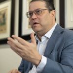 Ministro de Industria y Comercio explica estrategia del Gobierno ante alza de combustibles