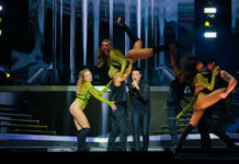 Chayanne vuelve a enamorar y a bailar con las dominicanas en el Estadio Quisqueya