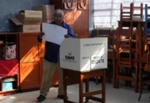 Perú: jefe de organismo electoral, en el ojo del huracán por retrasos en las urnas