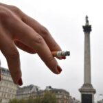 Reino Unido prohibe la venta de cigarrillos a personas nacidas después de 2008