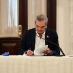 Abinader promulgó ley elimina candidaturas independientes