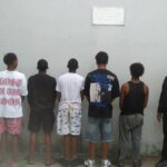 Policía apresa a cinco hombres por prenderle fuego a un gato en Sabana Perdida