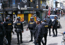 Intervienen calle 42 Capotillo y arrestan a siete por drogas