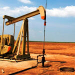 Tensiones en Ormuz elevan precios del petróleo hasta los 102,5 dólares el barril