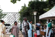 La OMS declara emergencia mundial por brote de ébola: van 300 casos y 88 muertes en Congo
