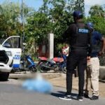 Identifican hombre que fue lanzado muerto desde una motocicleta en marcha en Don Pedro de Santiago