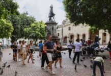Banco Central proyecta que el turismo apunta a generar más de US$12,500 millones en 2026