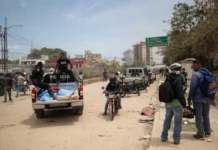 Venezuela eleva a unos 235 los muertos y a 4.300 los heridos por terremotos