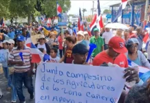 Barahona marcha para exigir regulación de actividades mineras