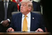 Trump propone subir en 570 dólares las tarifas para obtener la ciudadanía de EE.UU.