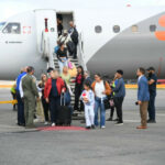 65 personas regresan al país en vuelo humanitario desde Venezuela