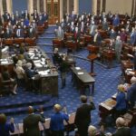 El Senado de EEUU vota a favor de detener la guerra contra Irán