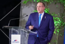 Magín Díaz advierte que no cederá a grupos de presión