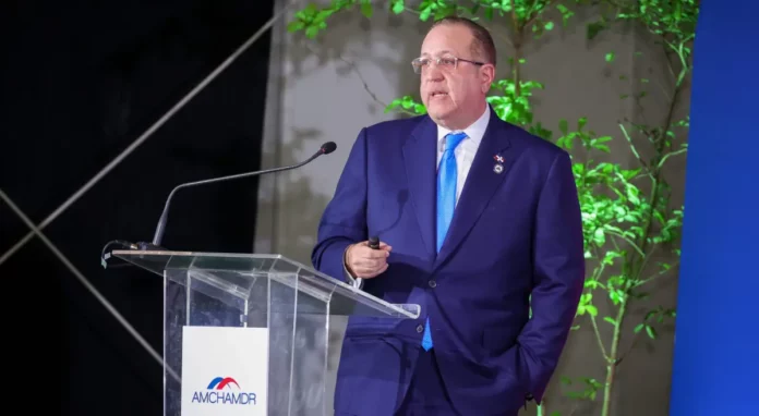 AlmuerzoAMCHAMDR-Magin-Diaz.jpg