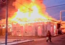Incendio destruye negocios de una cuadra completa en Imbert, Puerto Plata