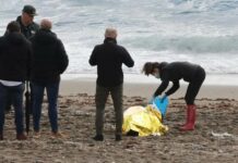 Hallan otros seis cadáveres más y se eleva a 15 los recuperados del mar en entrada masiva