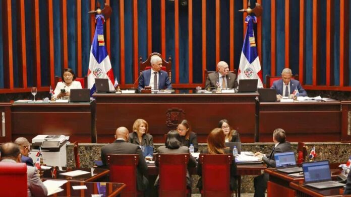 senado-da-primer-paso-a-la-transformacion-de-la-policia-nacional-e450fb9d-focus-0-0-896-504