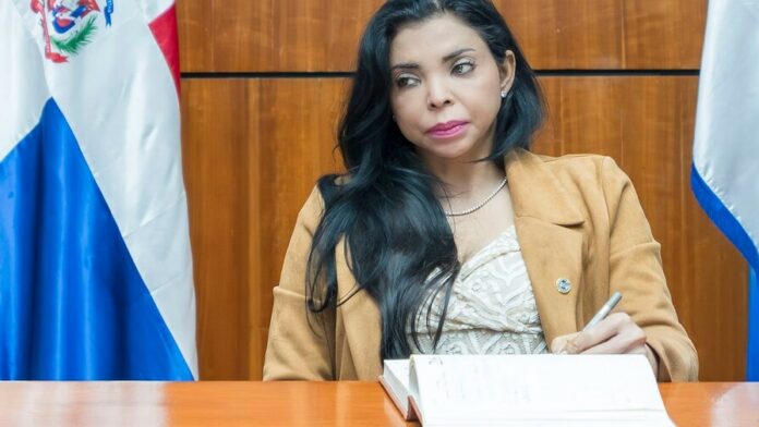 yeni-berenice-lamenta-asesinato-de-esmeralda-moronta-por-expareja-bac22c81-focus-0-0-896-504