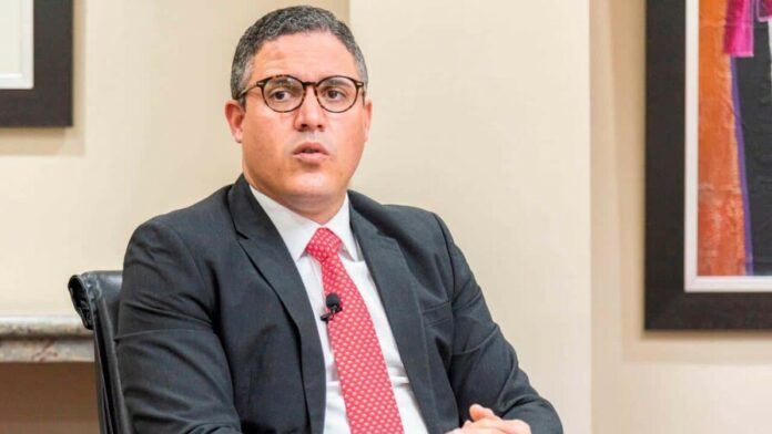 abinader-designa-a-jean-luis-rodriguez-como-nuevo-ministro-de-vivienda-cbba166a-focus-min0.2-0.53-896-504