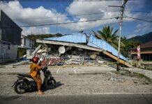 Casi 13,000 desplazados después de mortal terremoto en Indonesia