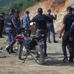 Hallan persona calcinada junto a un vehículo en una mina de La Vega