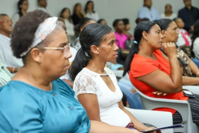 Feria-de-Oportunidades-para-Personas-Cuidadoras-en-San-Pedro-de-Macoris-2-728x485