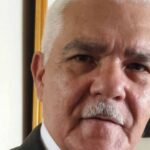 Fallece Claudio Concepción, pionero de la crónica de arte en Santiago