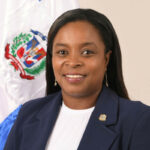 Diputada Millys Martínez es esposada por la Policía en Elías Piña: “Suéltenme, me están apretando…”