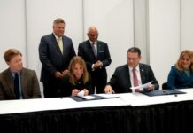 RD firma acuerdo en California sobre industria semiconductores