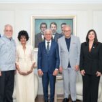 Senado rinde homenaje a Manuel Tejada y Elsa Núñez por su invaluable aporte al arte dominicano