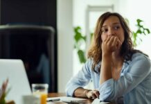 El costo psicológico de quedarte en un trabajo que no te gusta